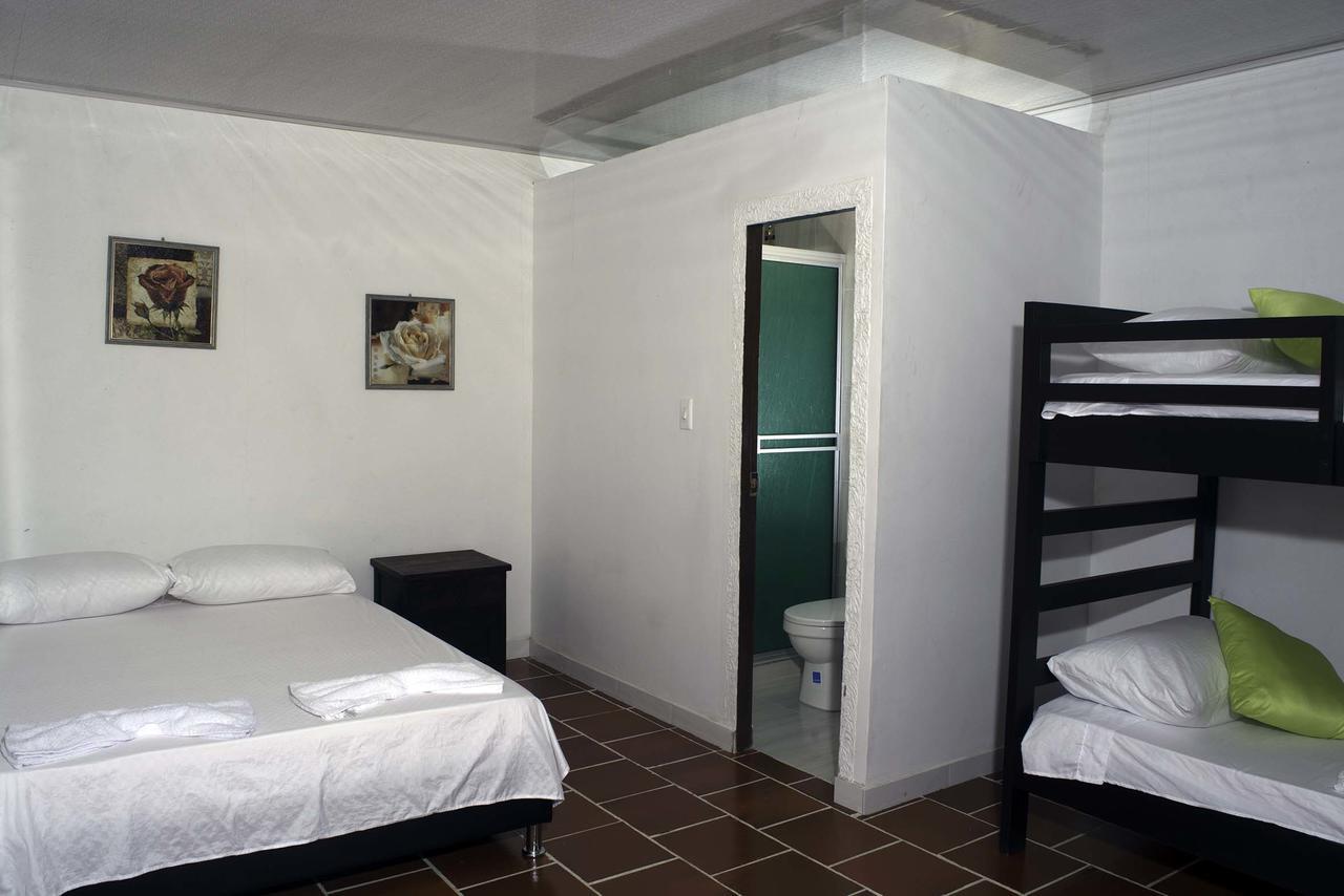 Hostal El Ruby Вільяв'єха Екстер'єр фото